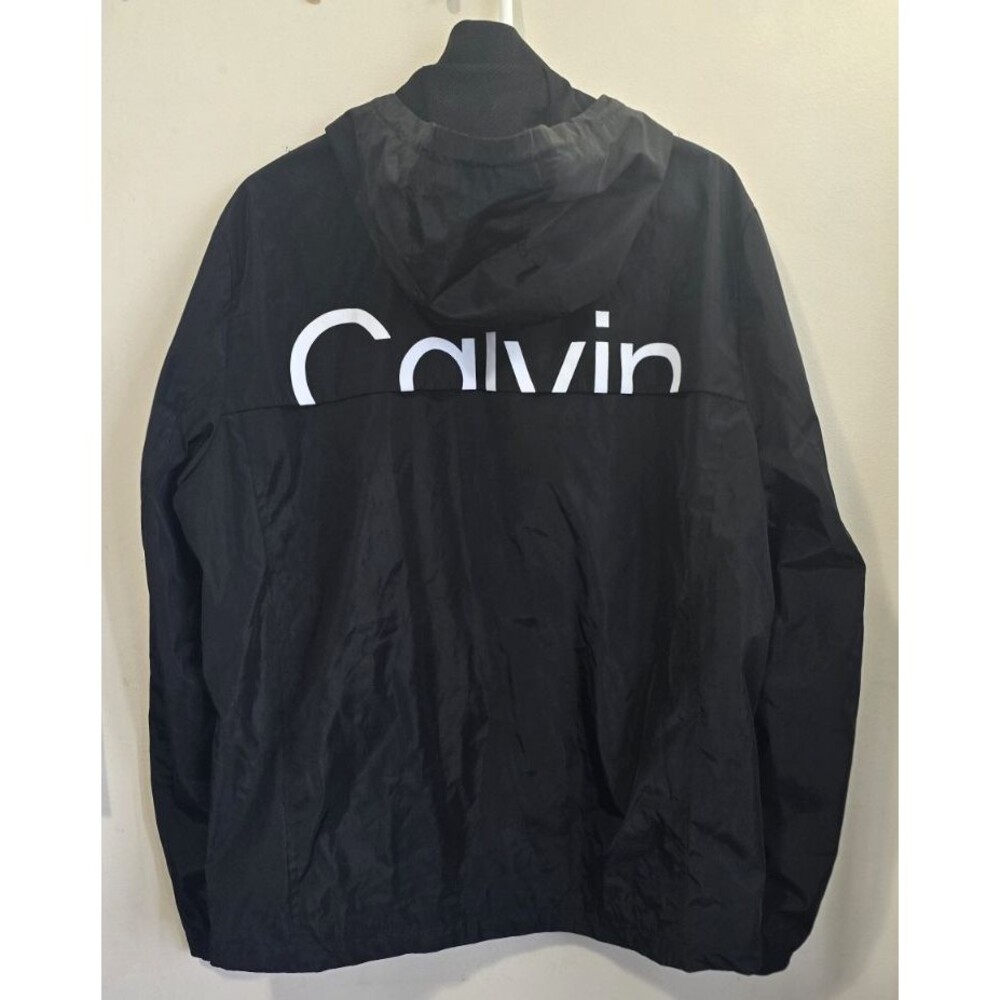 Calvin Klein lightweight hooded windbreaker with back logo Men's Size Medium